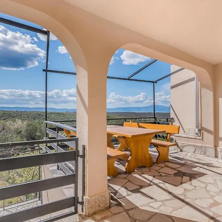 Hébergement de vacances 2 Bedroom Pet Friendly In *